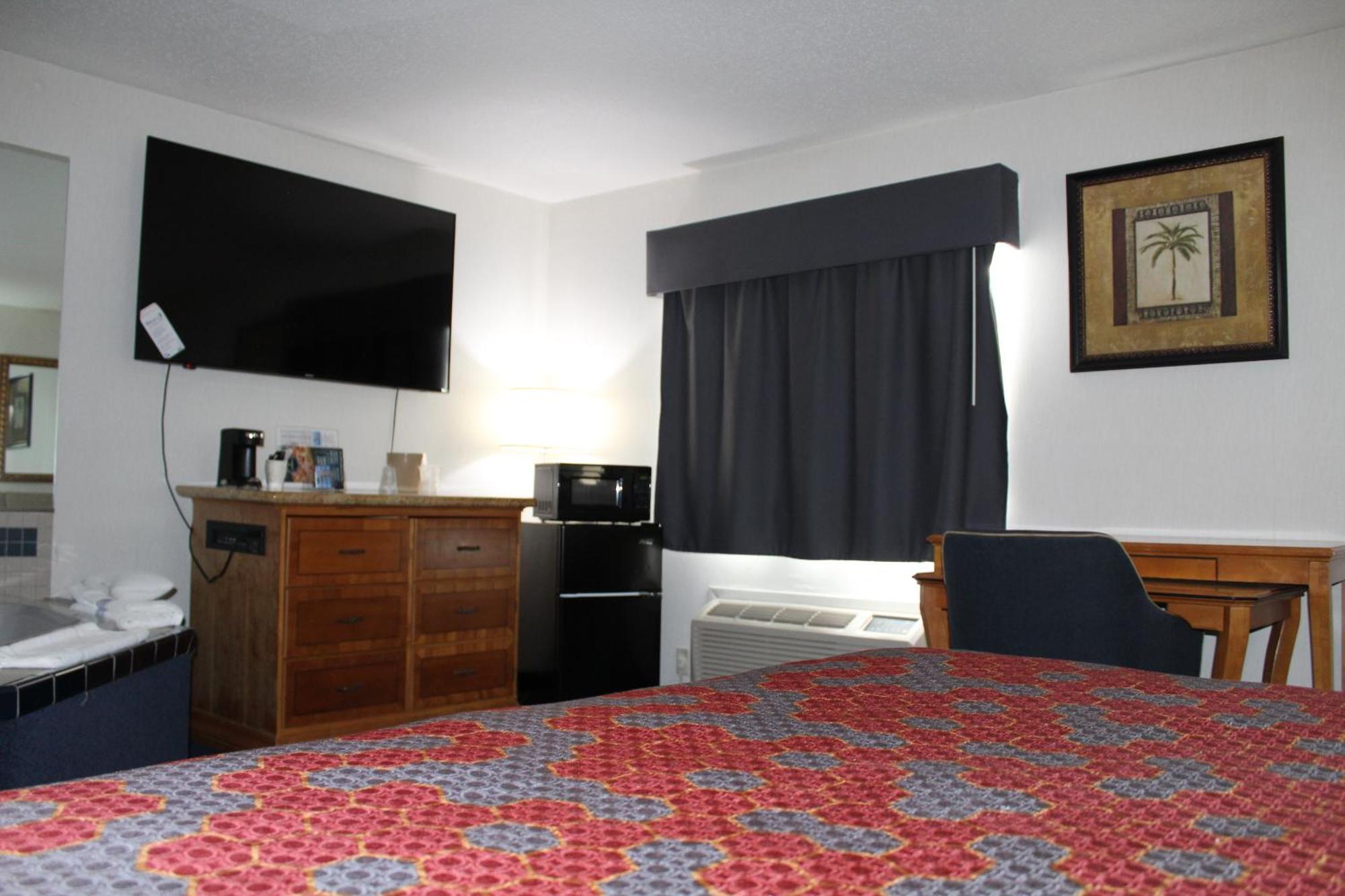 American Inn And Suites Ionia Exterior foto